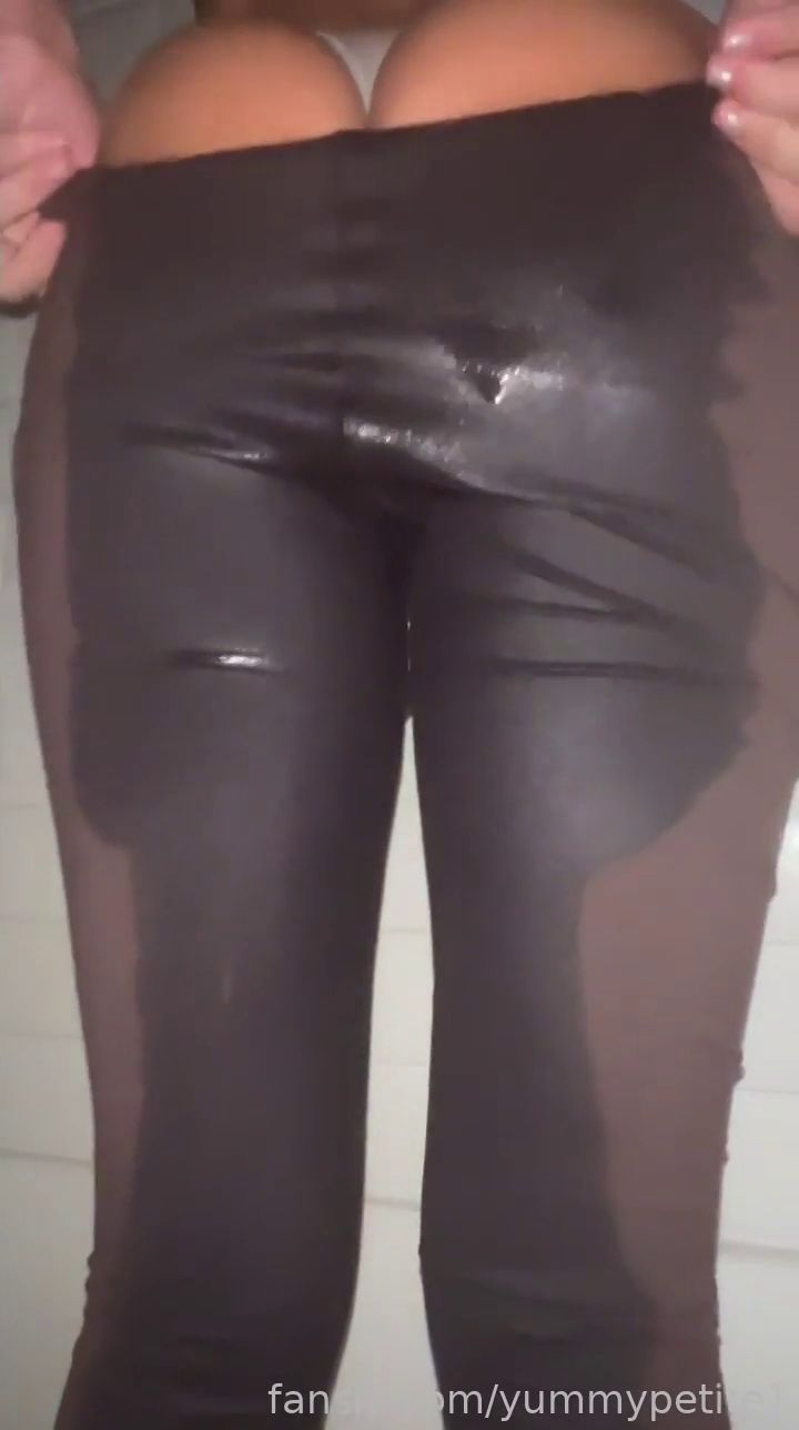 yummypetite1 – Pee Vid