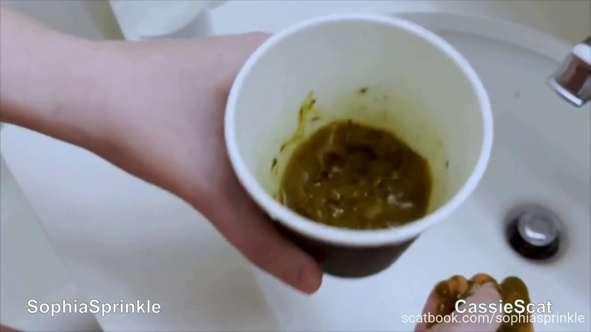 Cassie Eats Sophias Poop