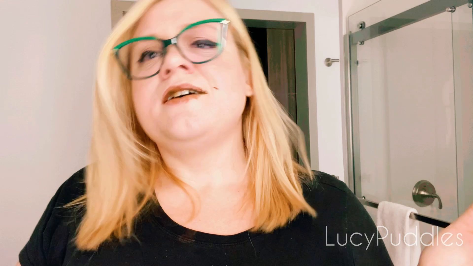 LucyPuddles – Goon With Me – A Constipation Load