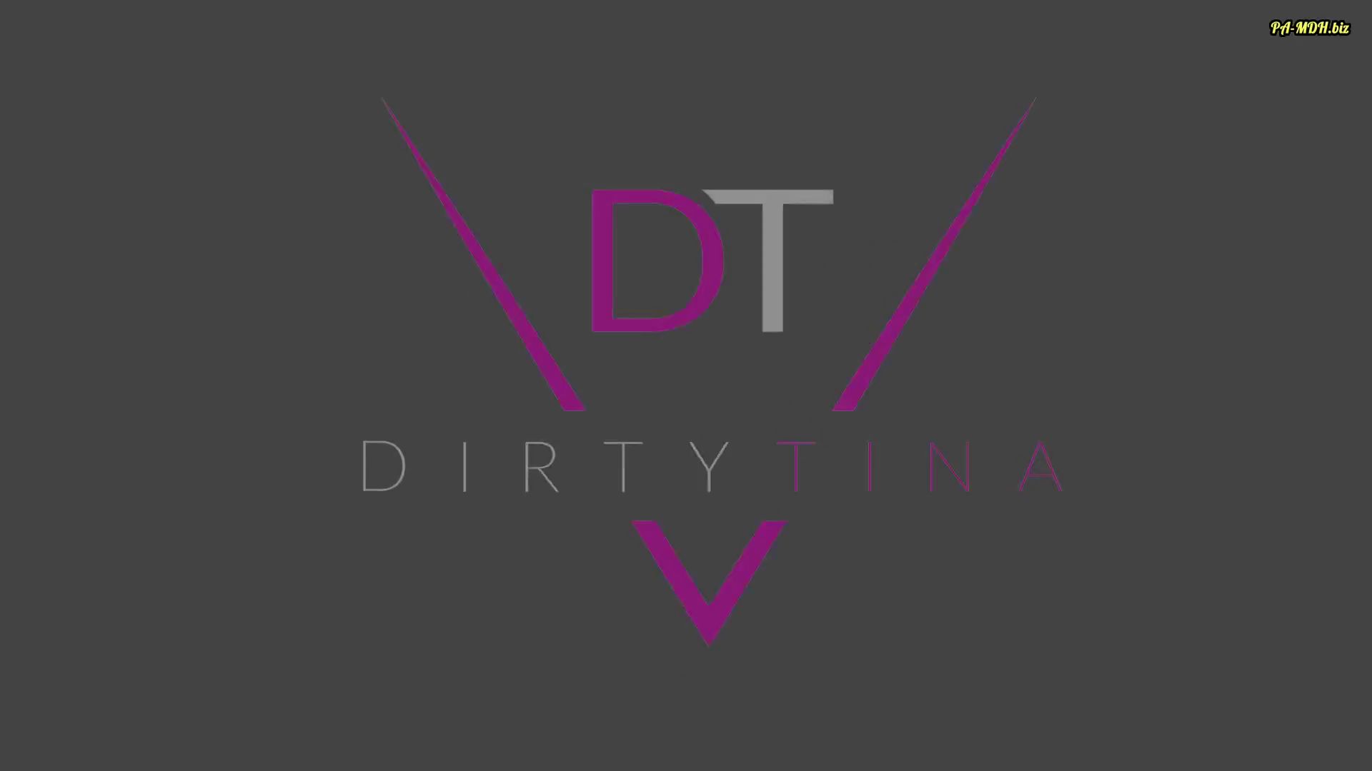 Dirty-Tina – Geiles MILF Pissen Mit Tina