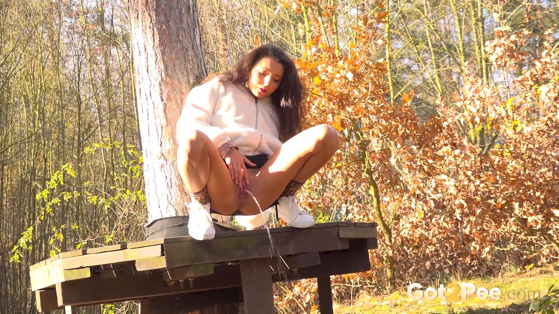 Mini Mitzi – Woodland Weeing