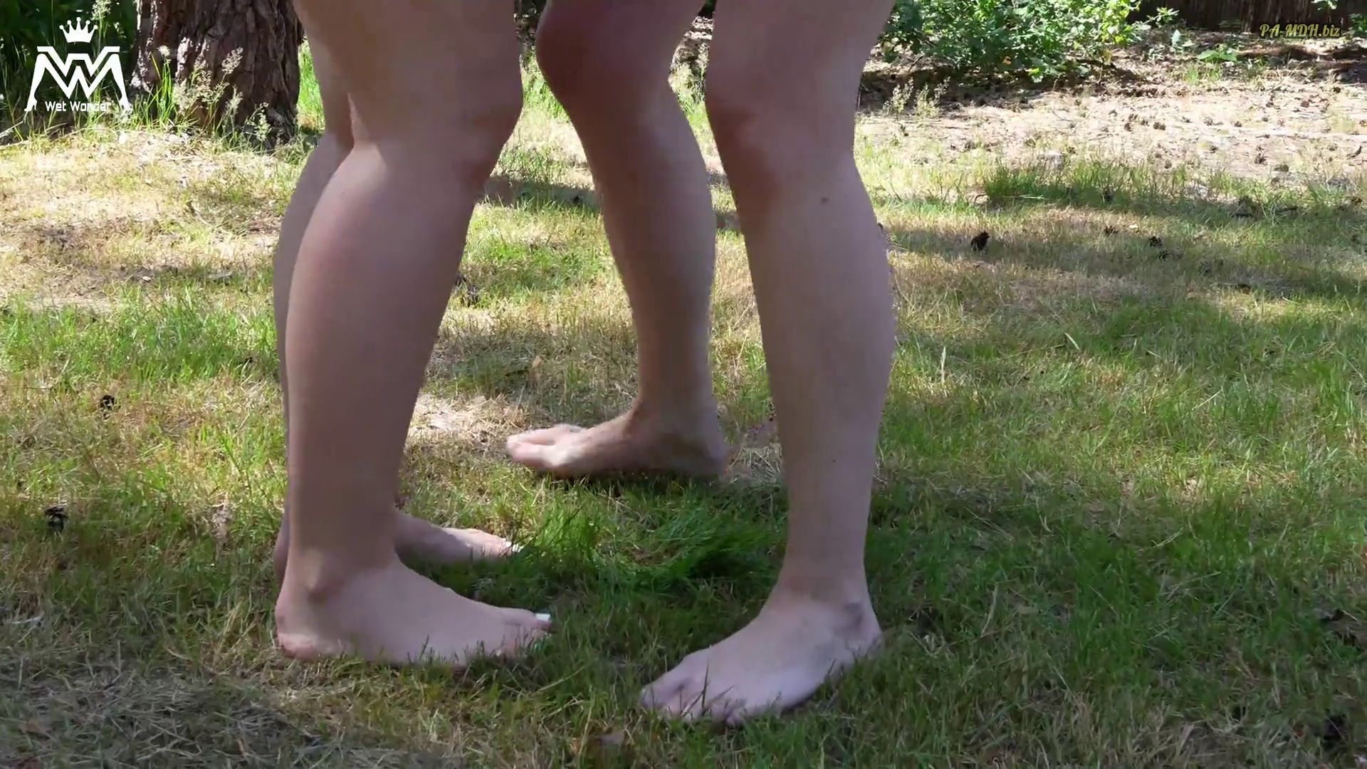 Wet-Wonder – FUCK – Meine STIEFSCHWESTER pisst mir auf die NACKTEN FuSSE