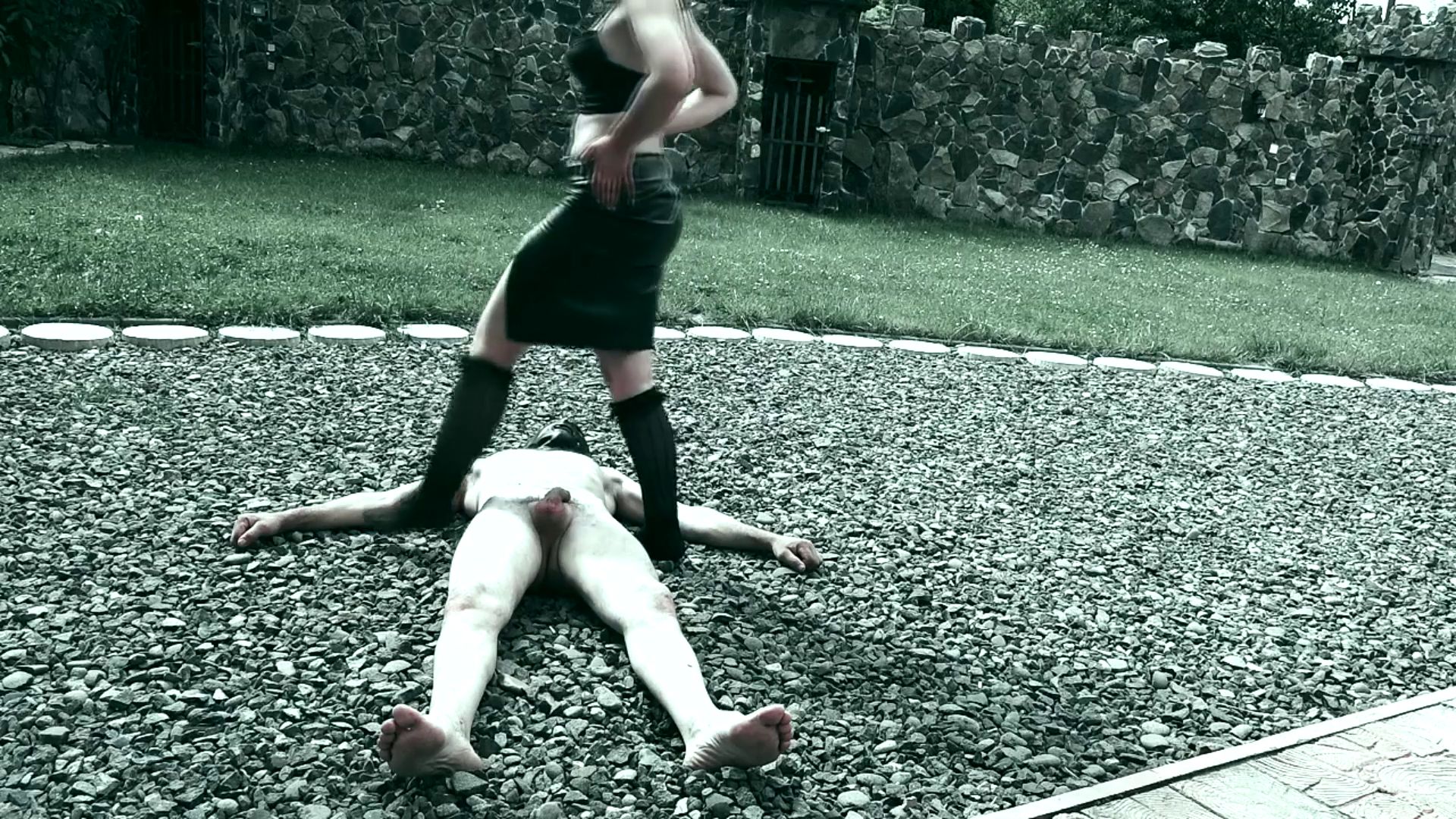 Stapana Zeida DFC – I allow him to wank while I PISS on his COCK