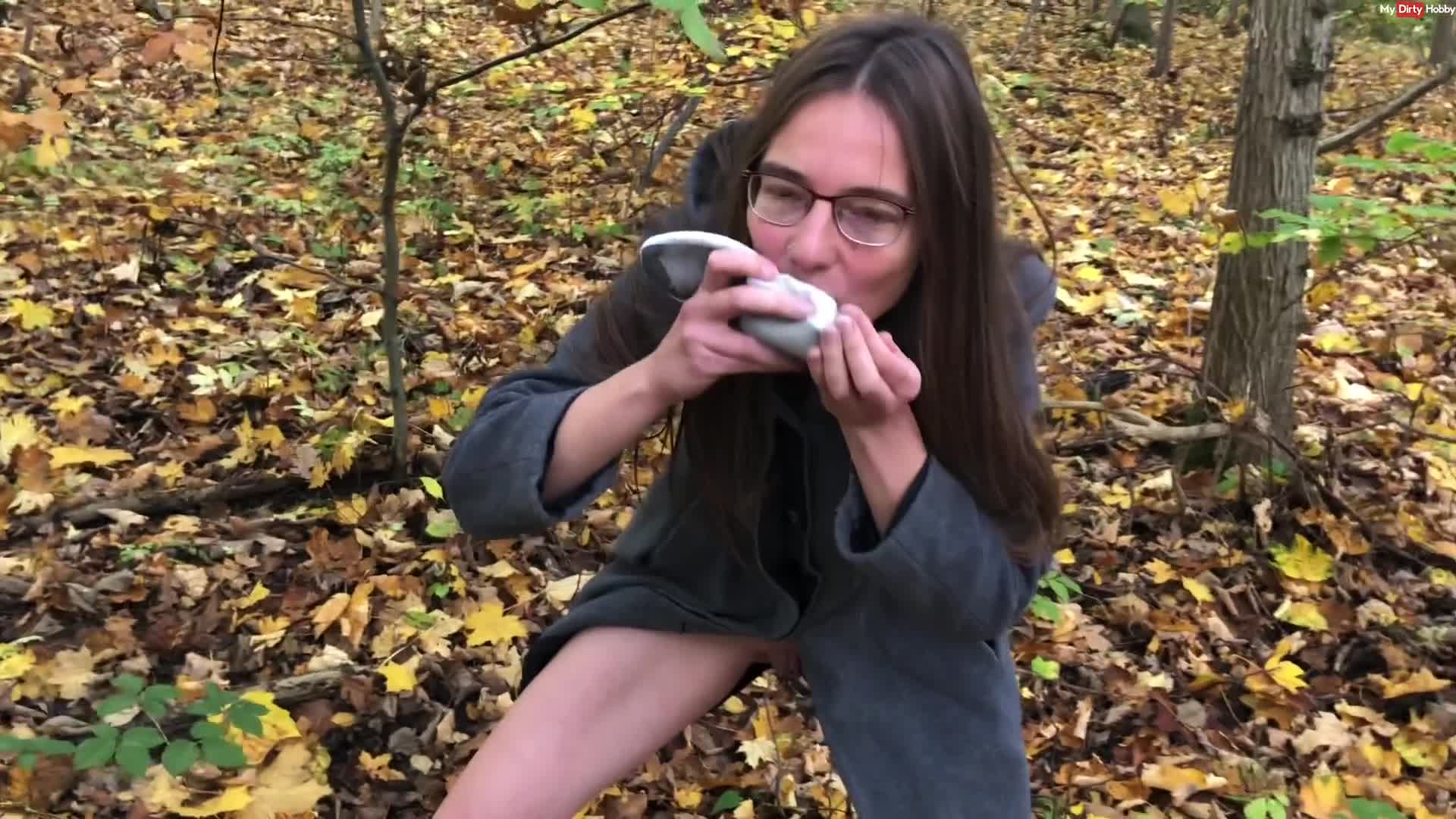 KarinaHH – Schlppchen zum Muschi dehnen und Reinpissen Userwunsch