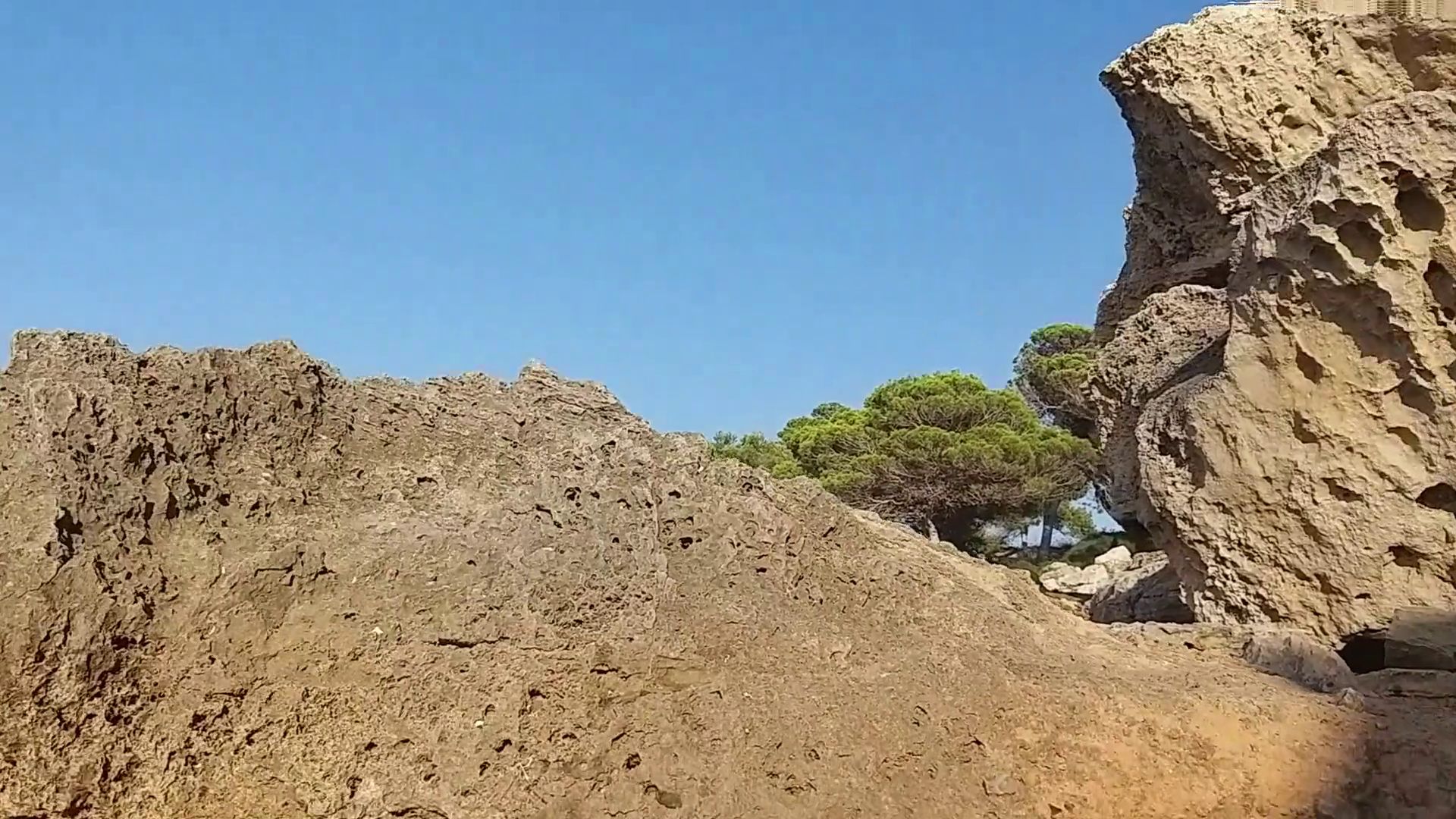 Totaly Naked PEE on NUDIST Beach Nudism on the Rocky Beach outside city