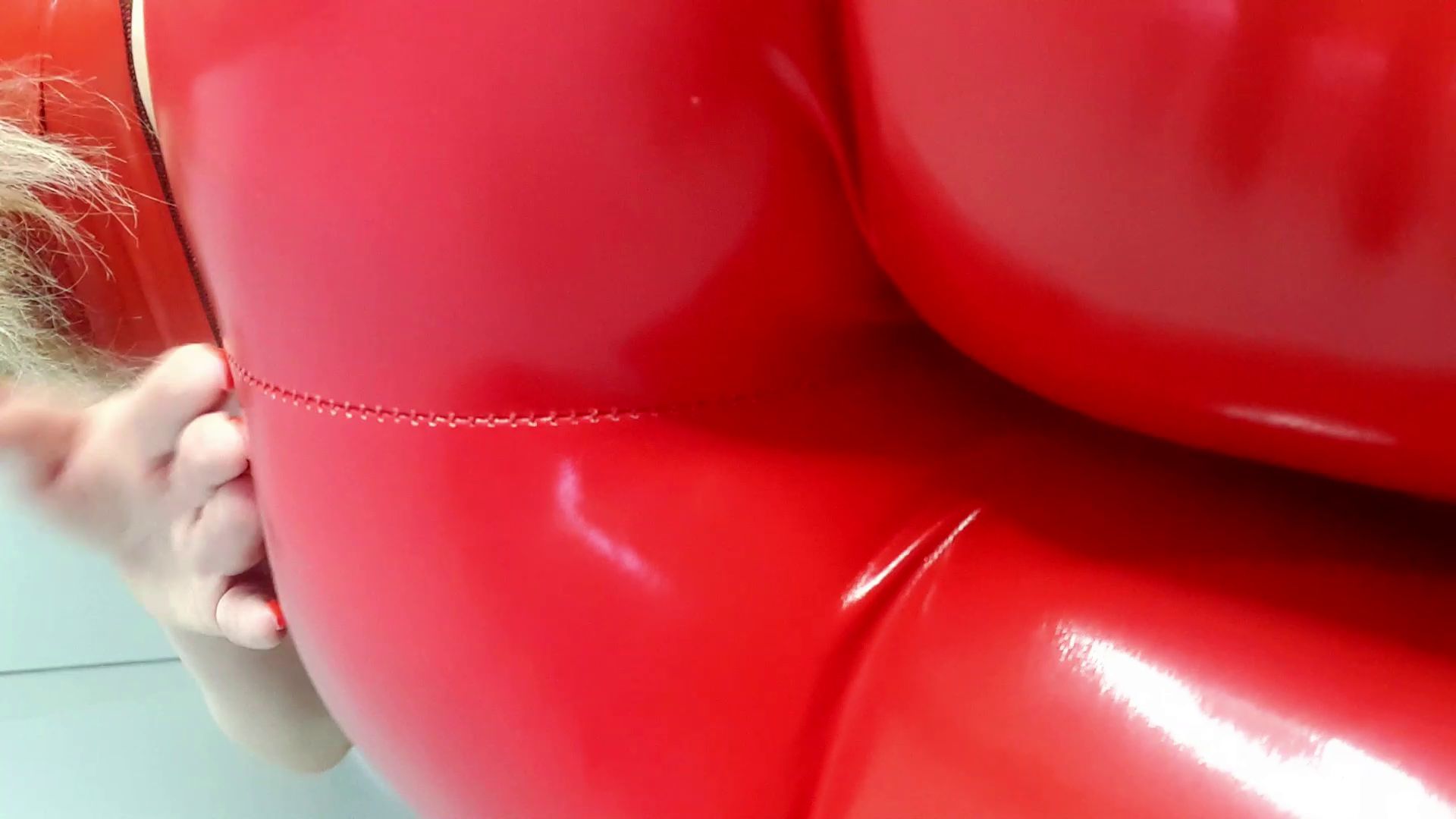 thefartbabes – Stinky Latex Worship