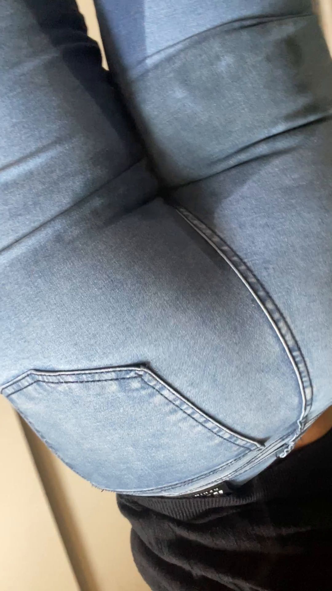 Flornatiii – pantypoop in jeans light