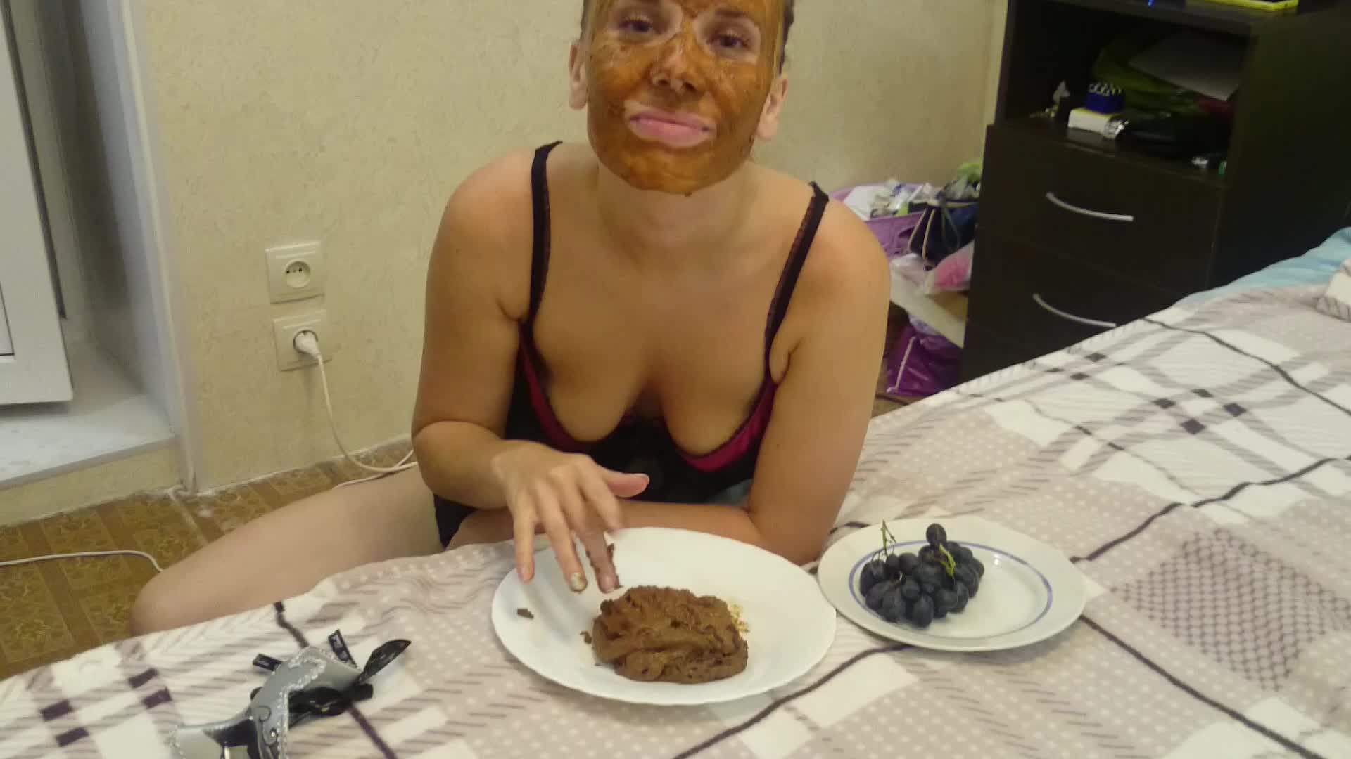 Brown wife – I eat many with shit