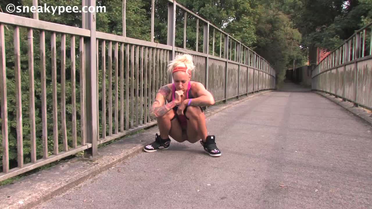 p1744 pissing in public, HD
