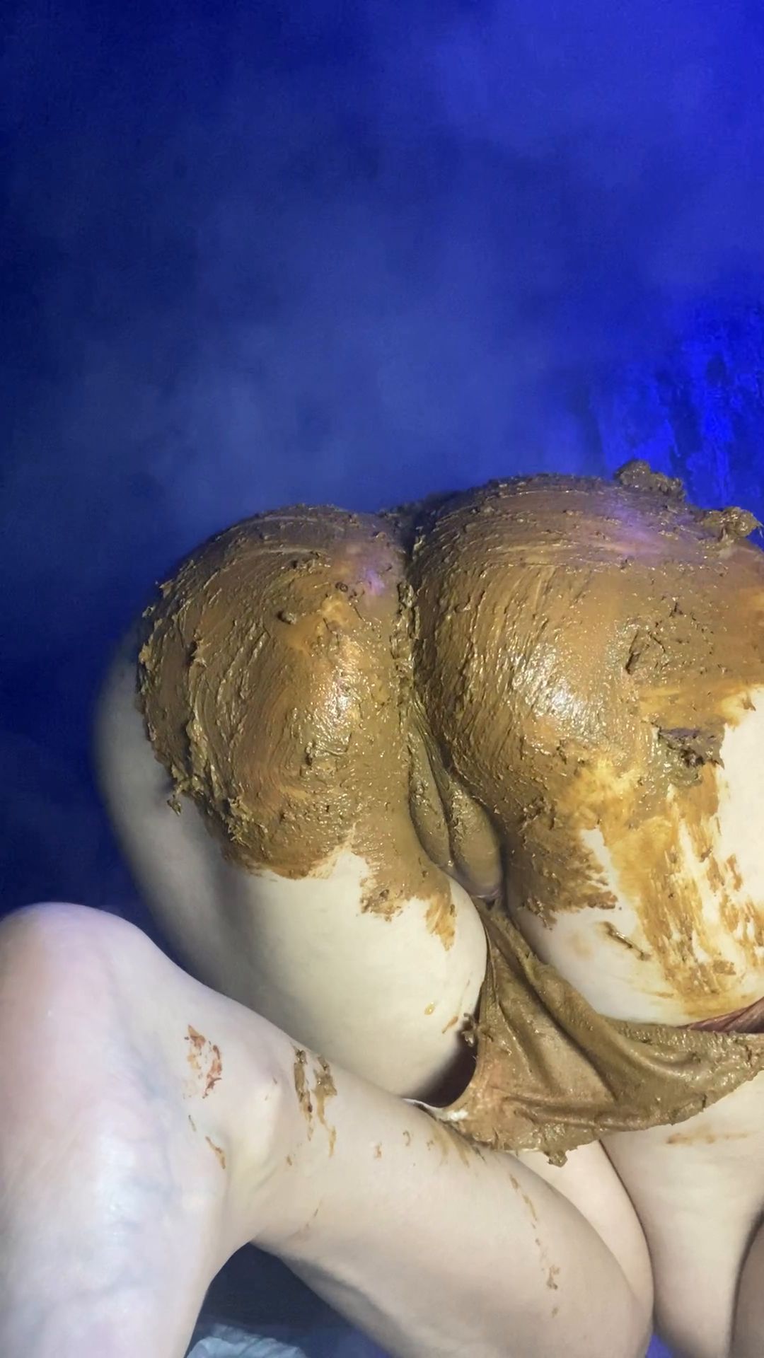 PooGirl – pour whipped cream my dirty ass