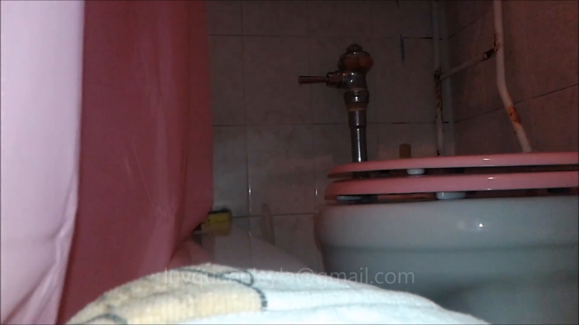 funkyladies – Honey Brown’s New Ass and Splash!!