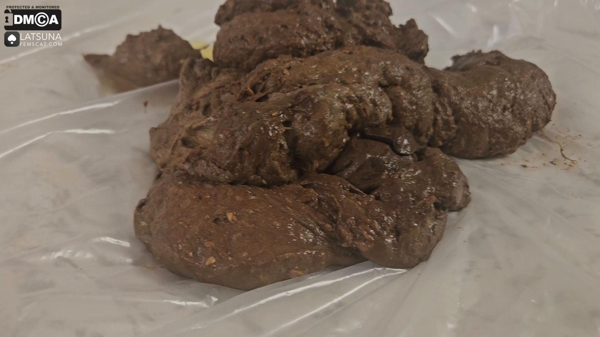 LaTsuna – Sensual Feeding