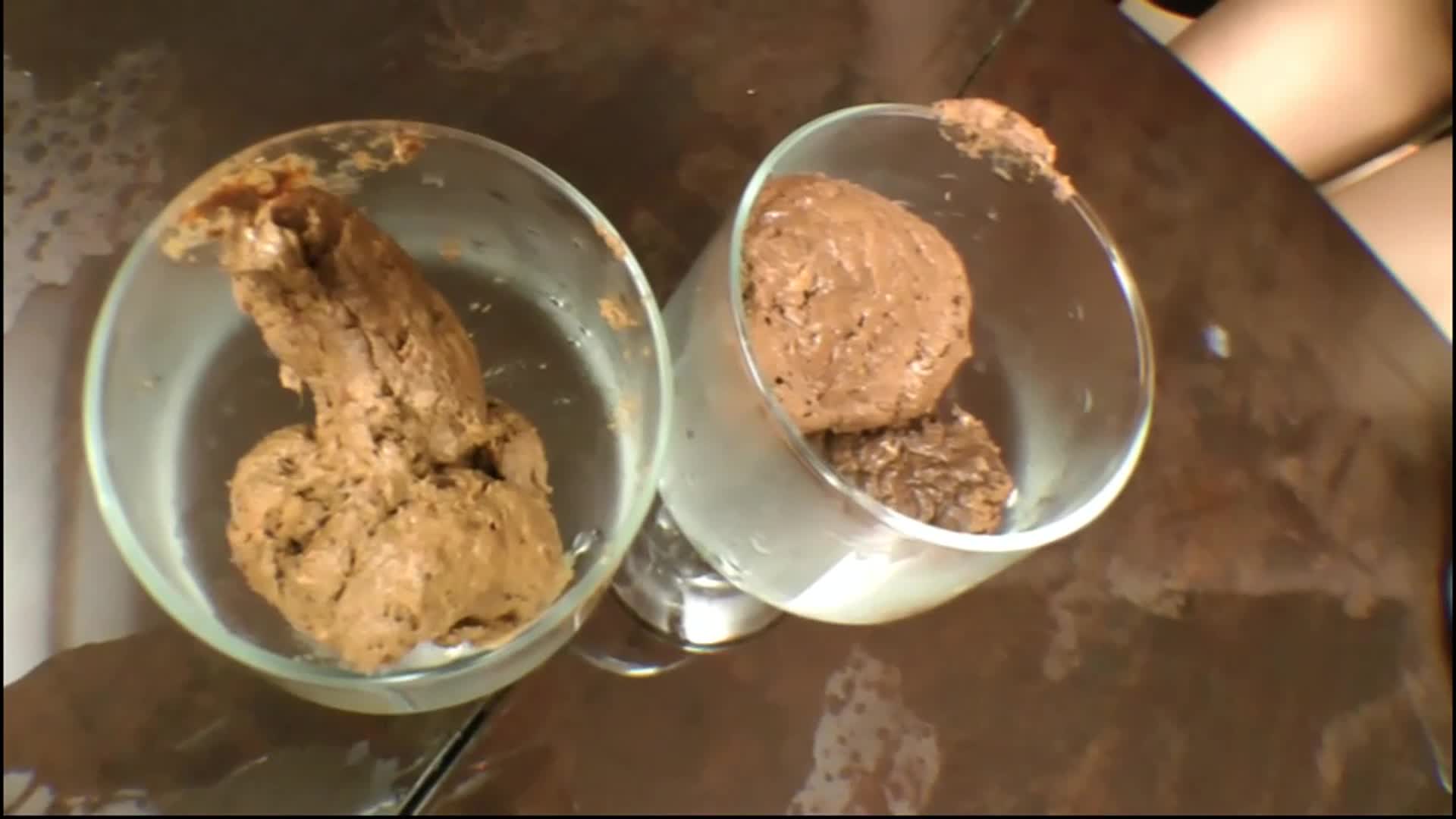 2 Girls 1 Cup No 2 – Nikki – Jessi