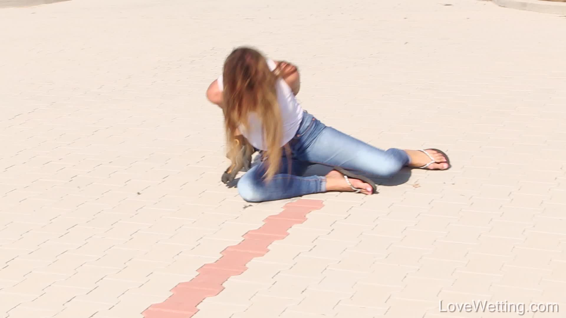 Clumsy girl – Silvia Della