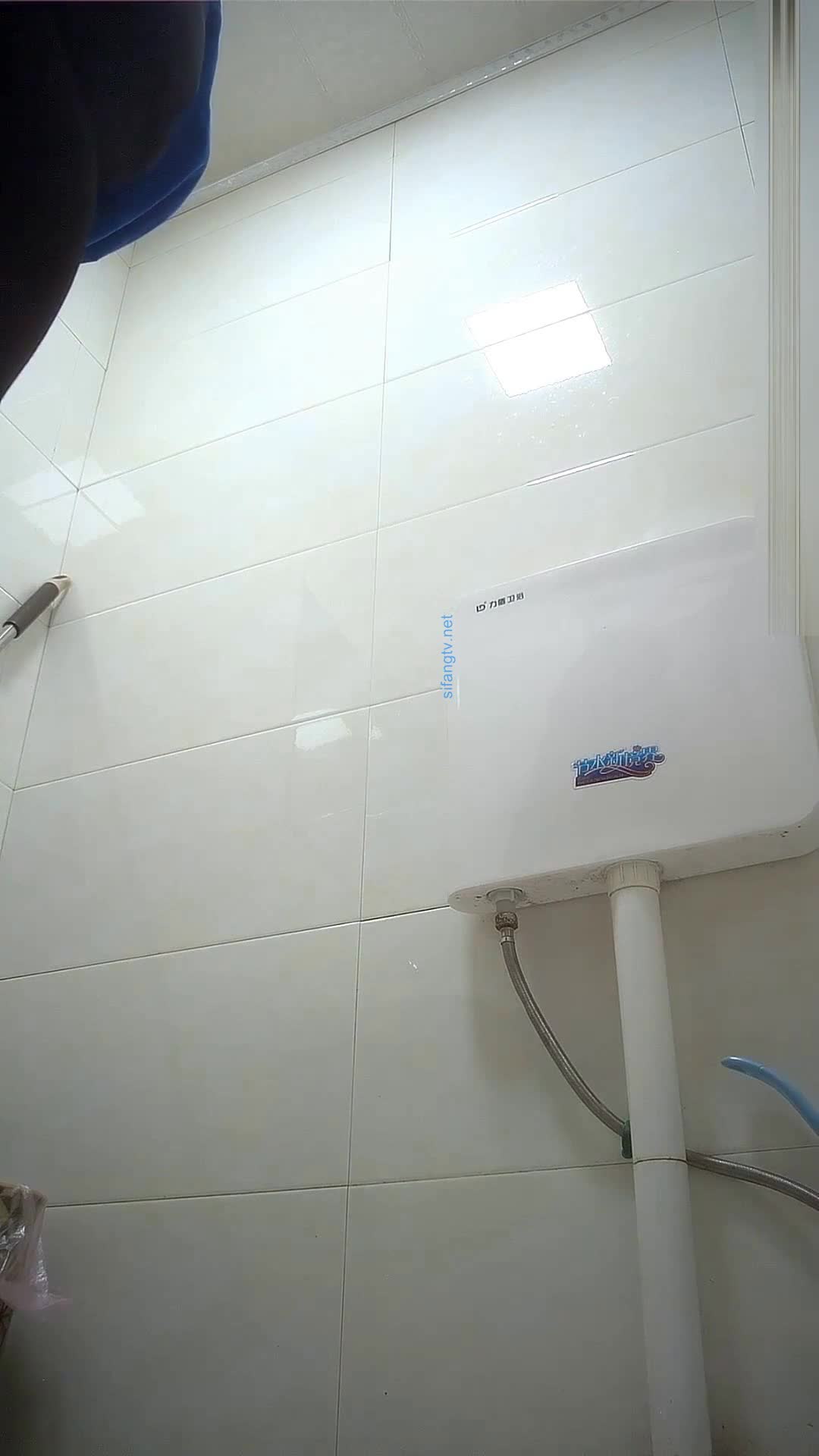 Chinese Lady In Toilet 56