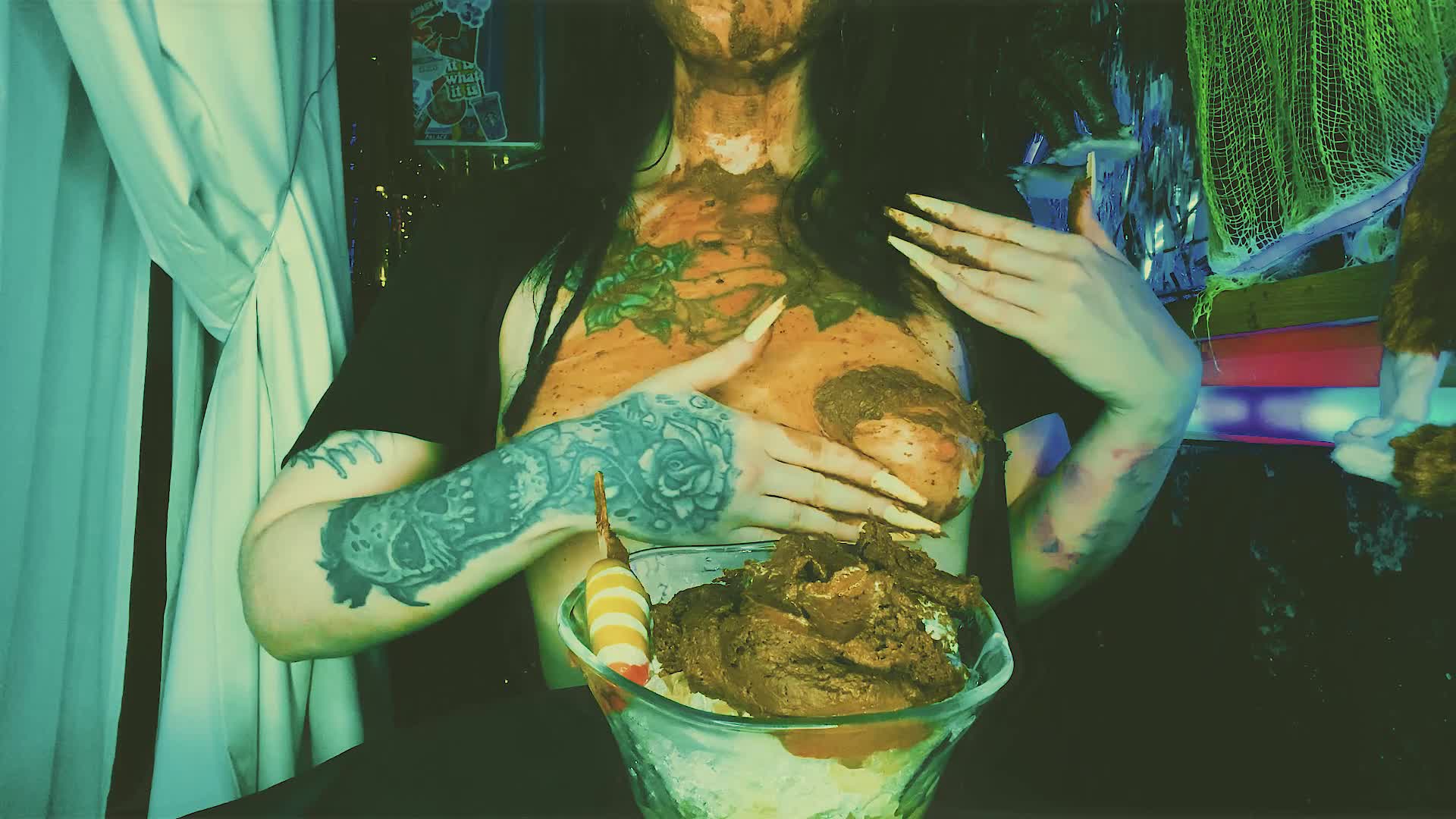 DirtyBetty – Mama poop on your ice cream
