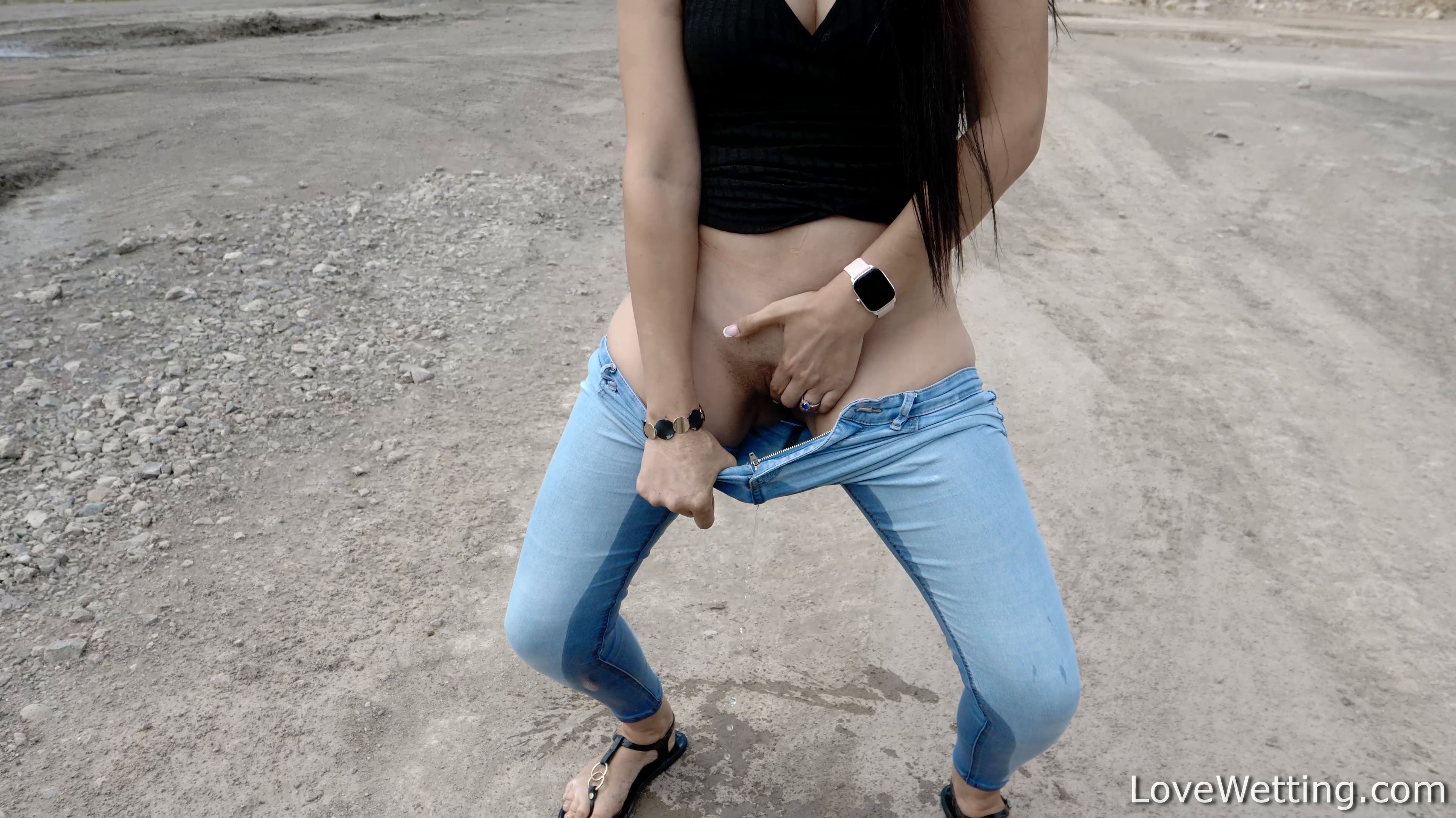 Tiny Tina – Pee bonus 4k