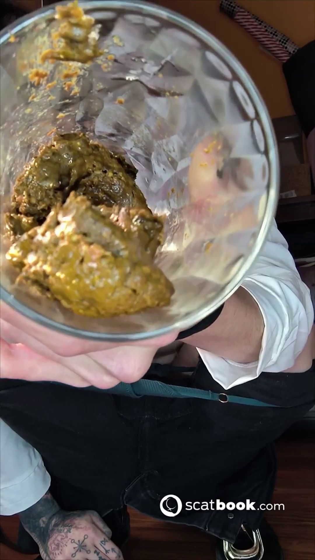 Mala falda – Vaso darkfans