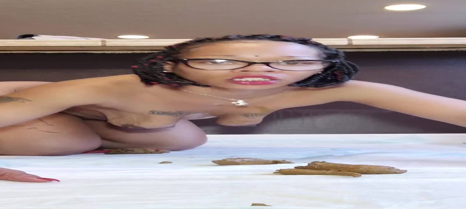 UniQueen21 – UniElla 2