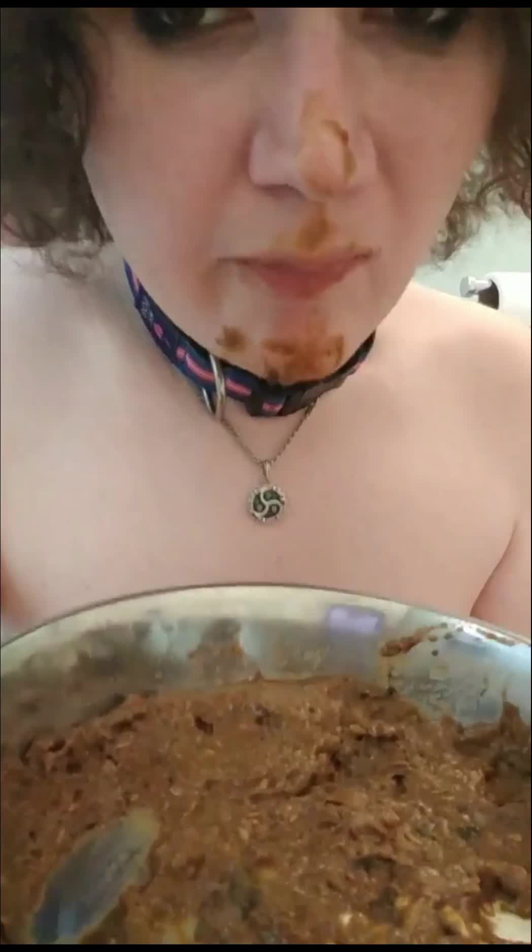 Kinky slut eat own shit – part 1