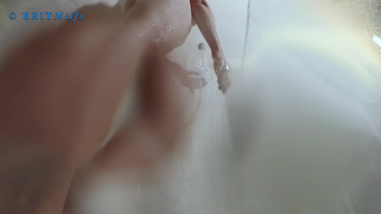 BritMilfs – Pissing Compilation