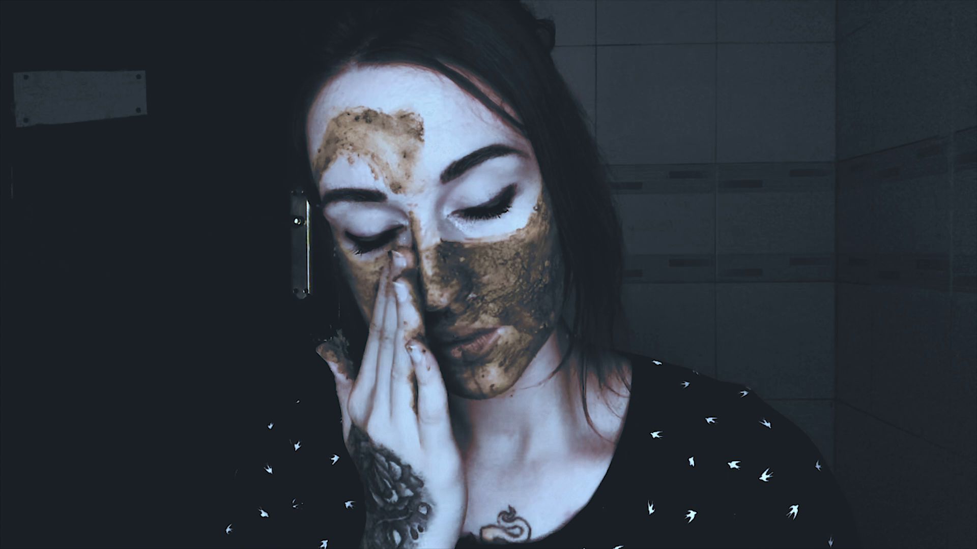 DirtyBetty – Damn Ghosts ruin my life