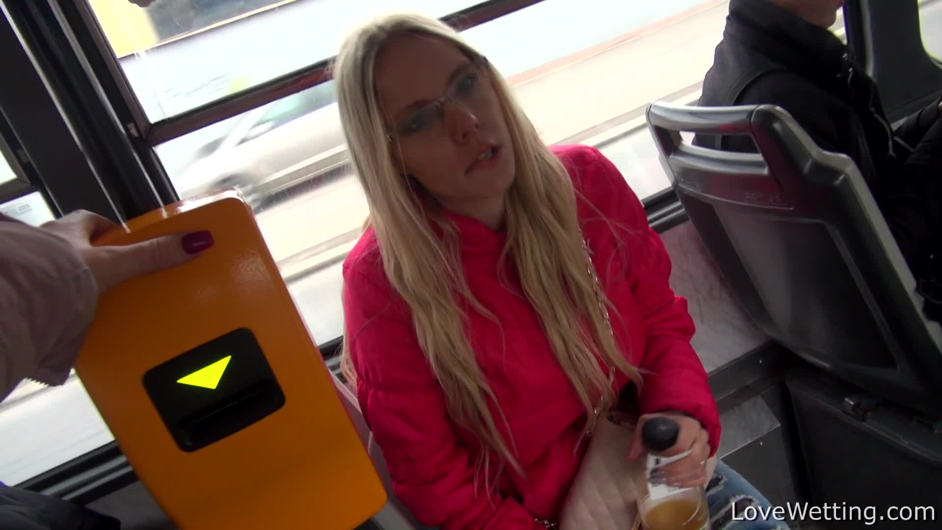 Lost In The City – Florane Russell