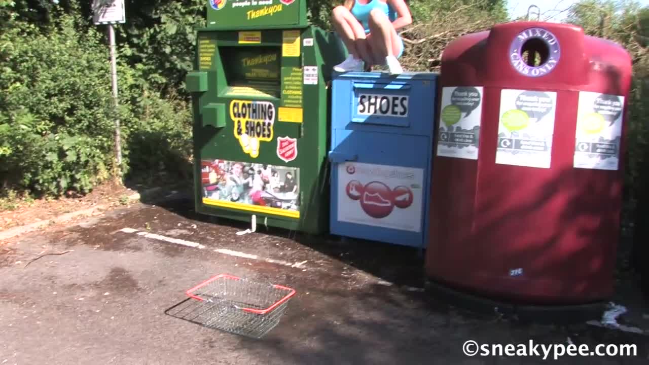 p1987 pissing in public, HD