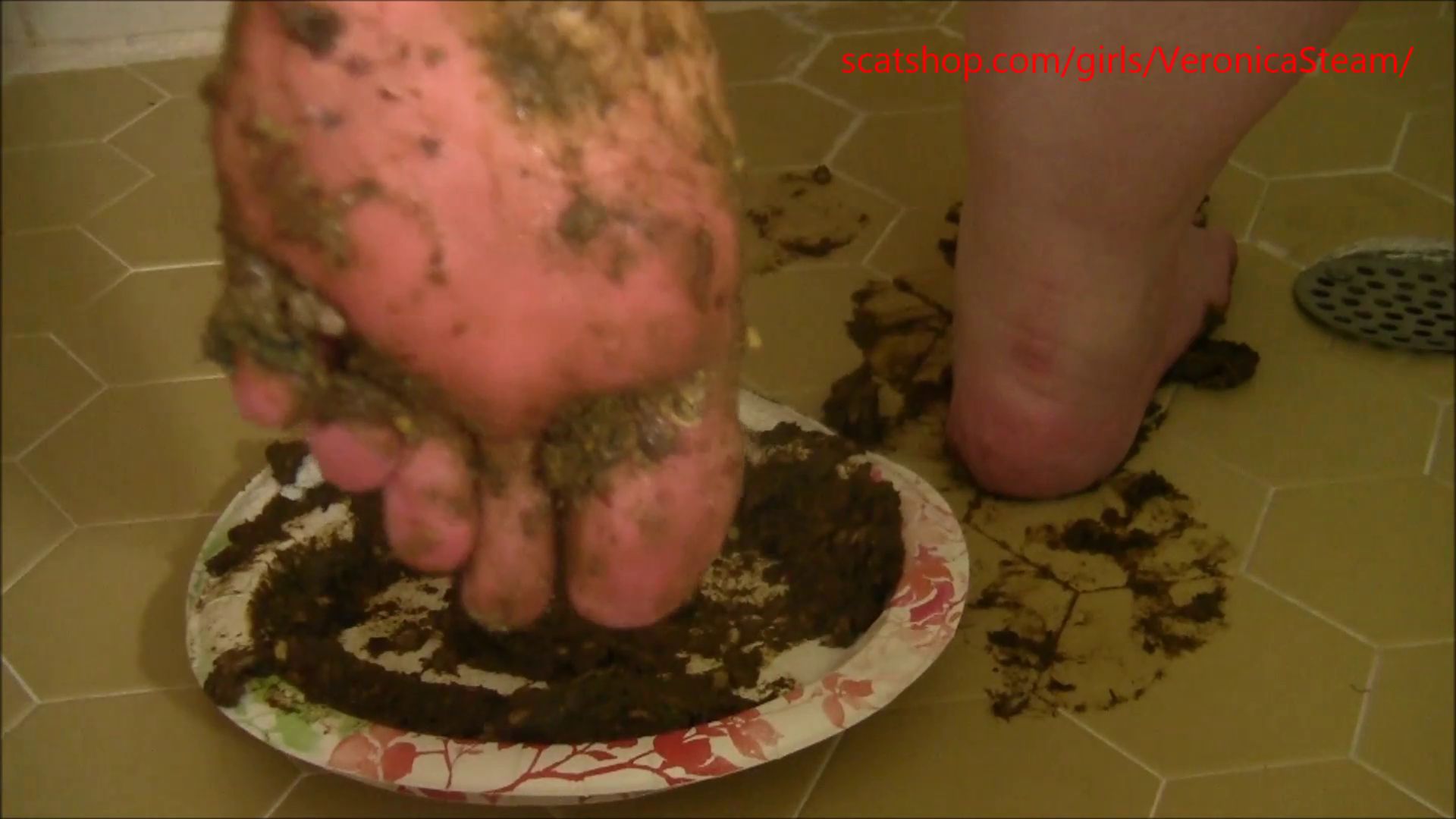 VeronicaSteam – Shitting and Squashing