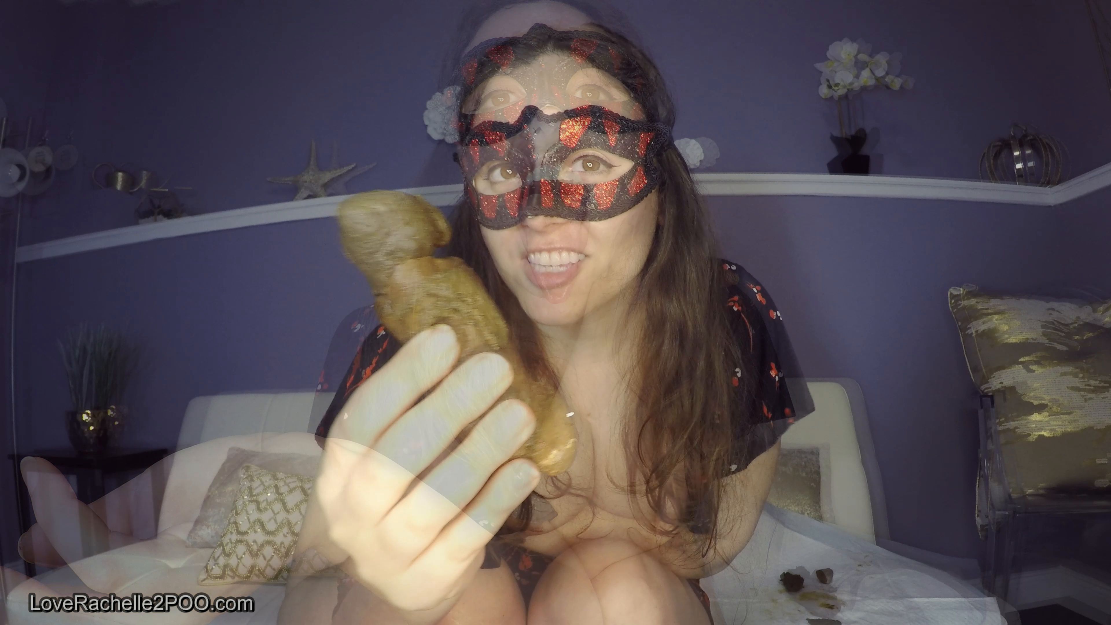 LoveRachelle2 – Enjoying My Shit