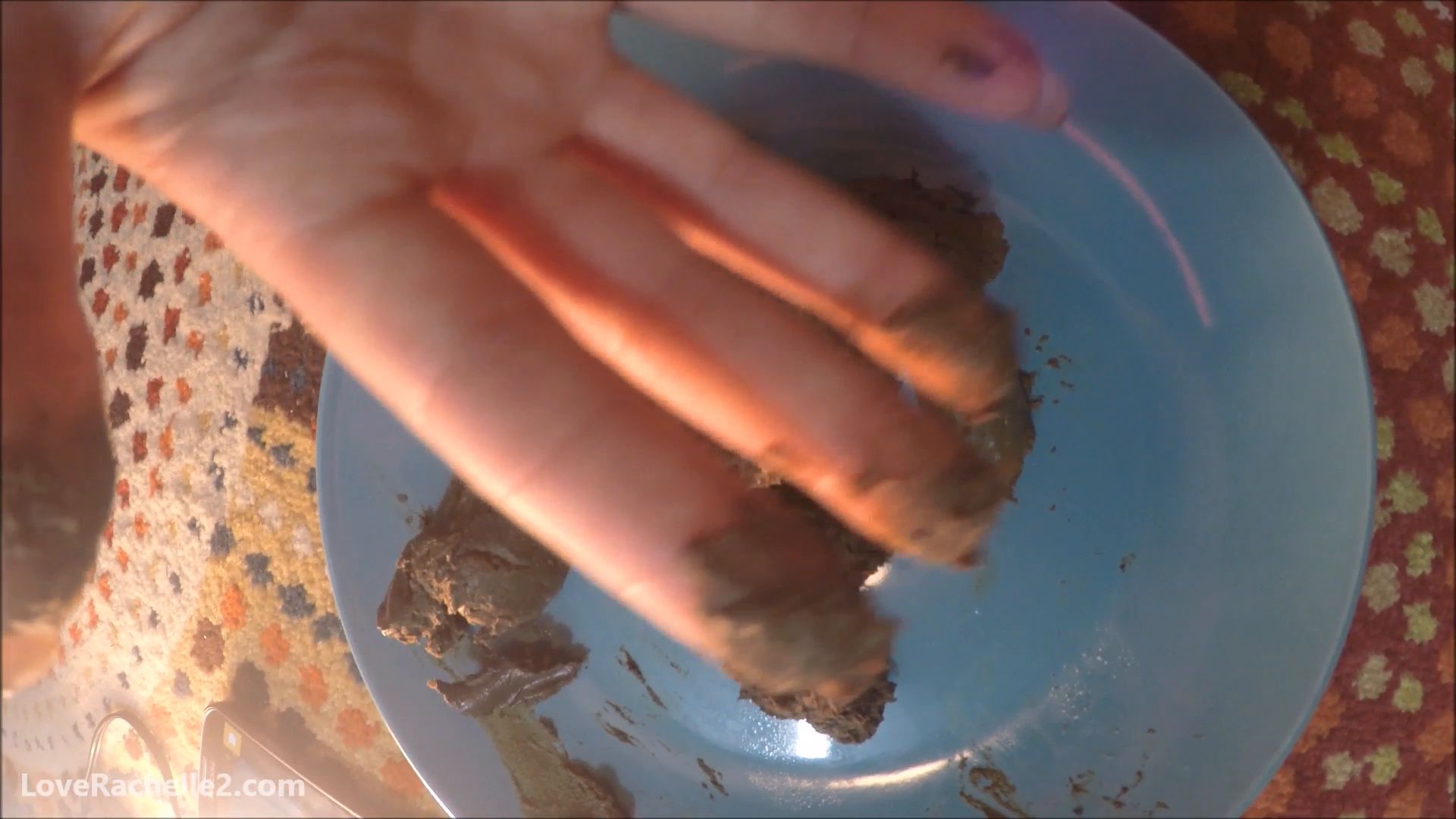 LoveRachelle2 – Shitting A Long Turd For Your Meal