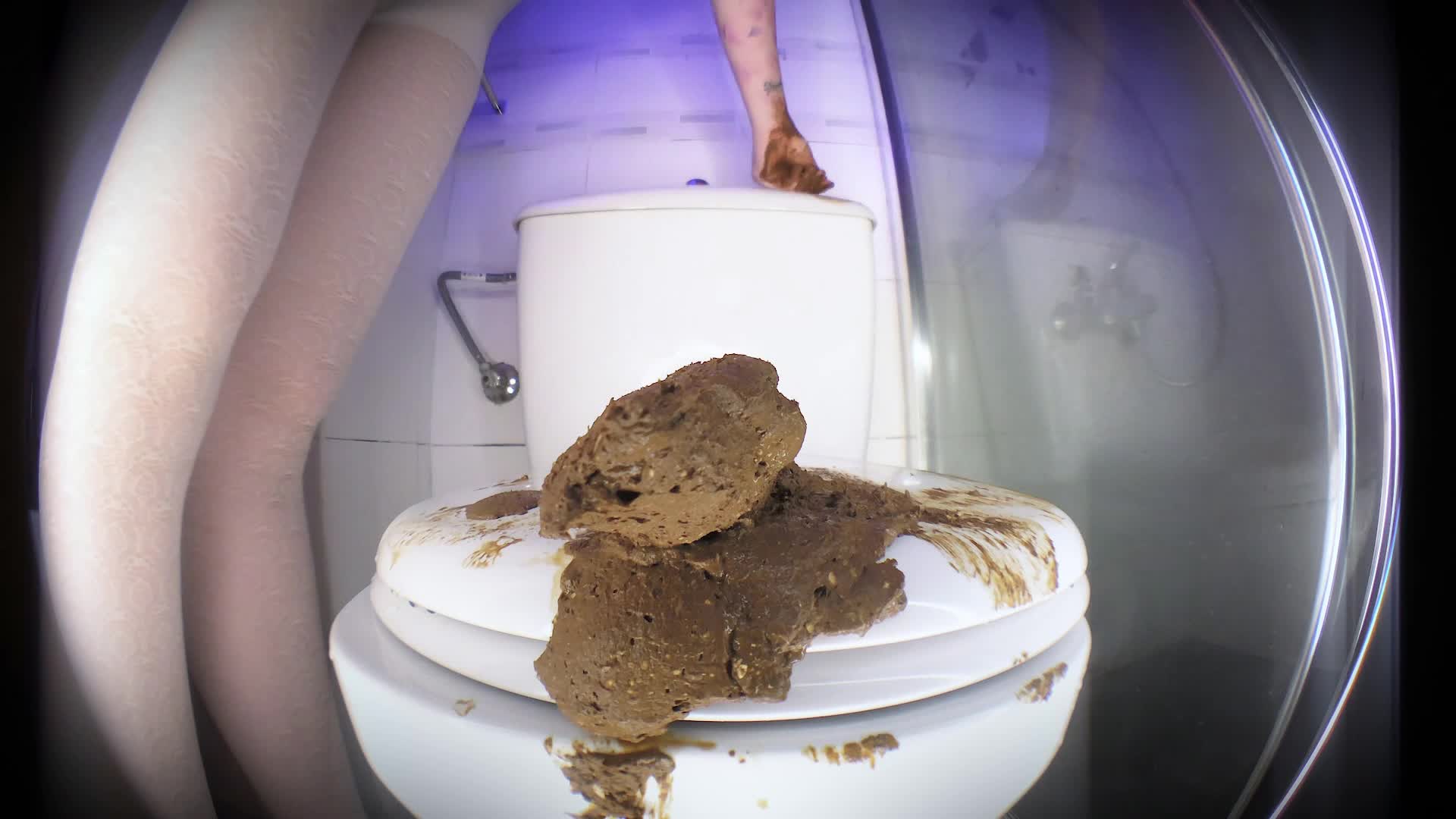DirtyBetty – Thick Poop vs Soft Shit