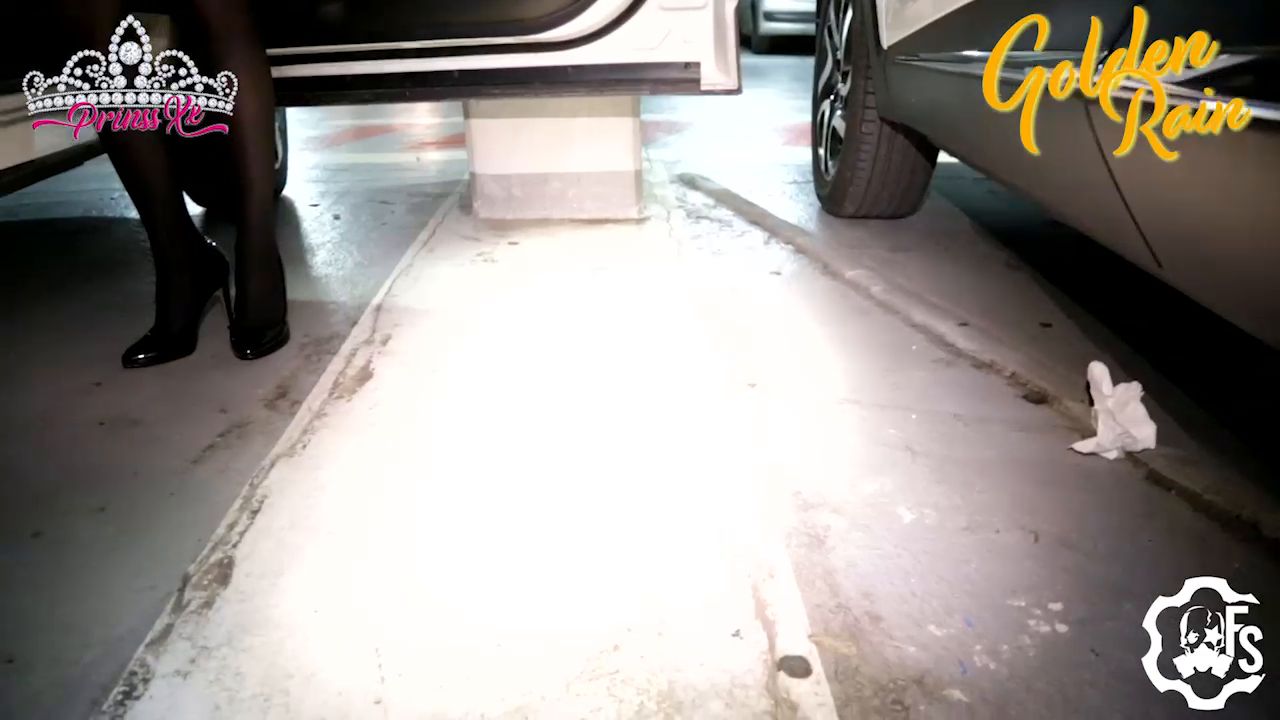 fetishshootingstudio – The BIG deal, hot PEE compil