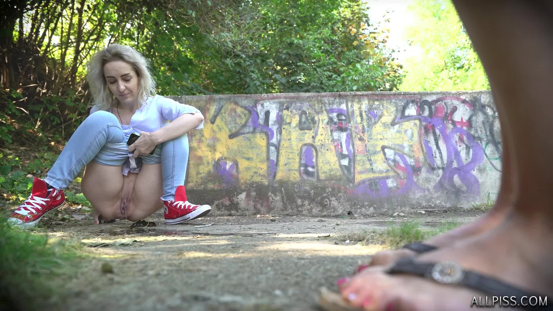 Delia – AllPiss
