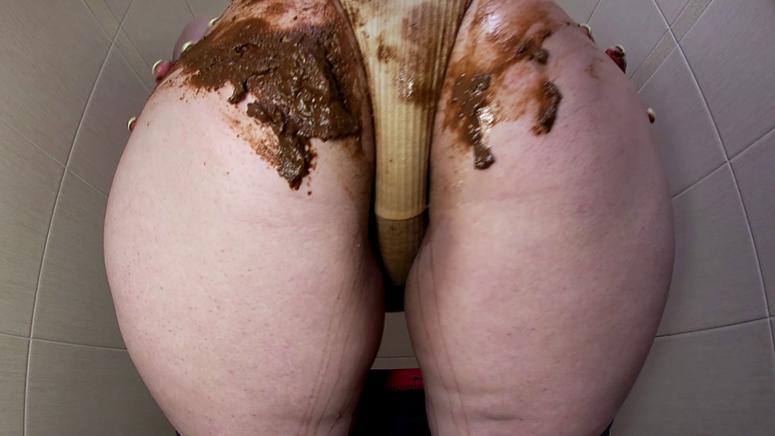 cleopatra – Sensual Panty Pooping