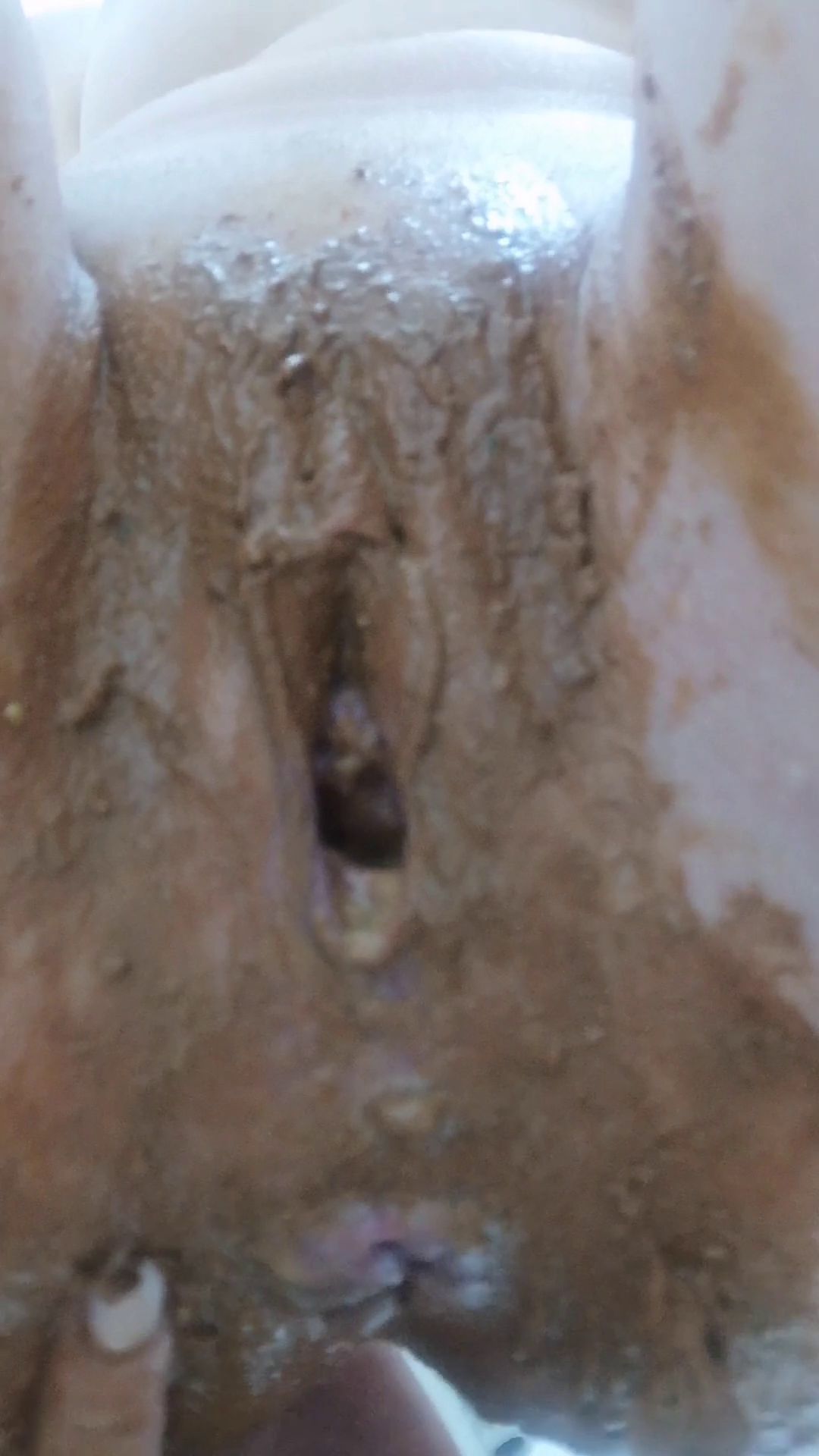 MELLODI – Dirty pussy playing in the bathroom