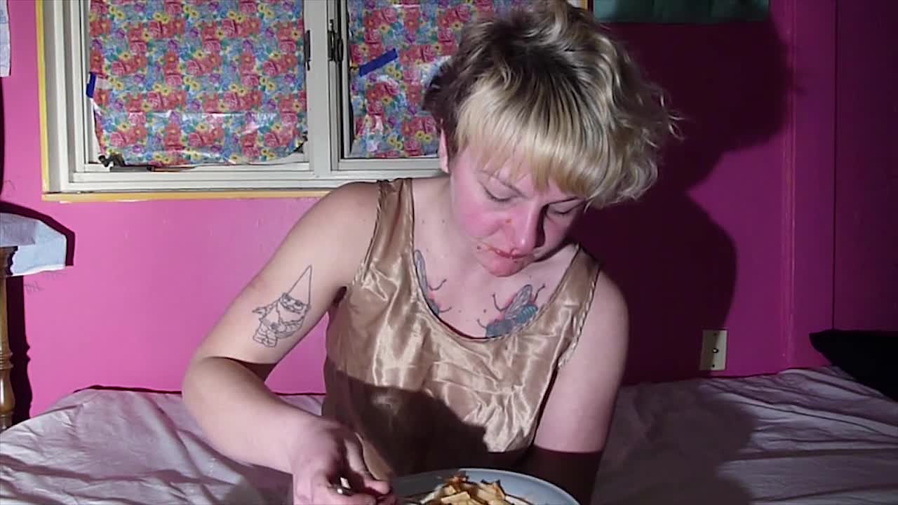 Girl eat and puke