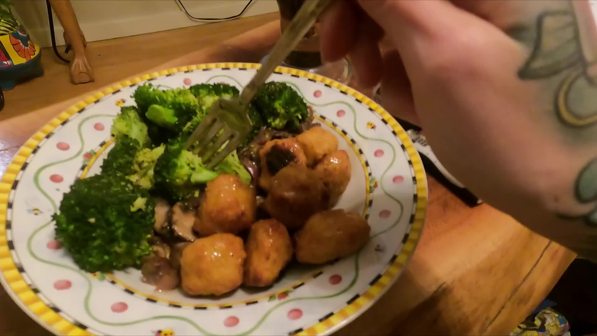Gassy – Gassys Thanksgiving Dine and dump