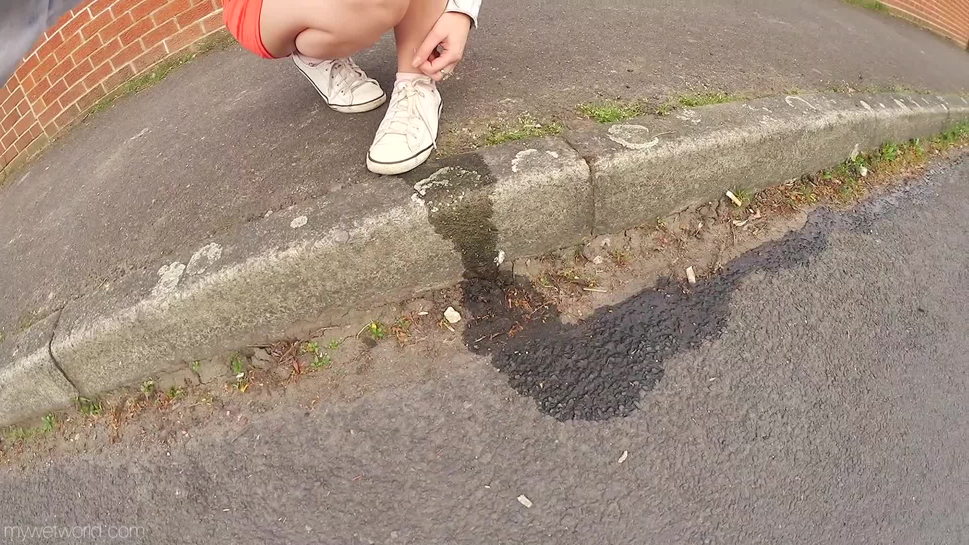 Faye Taylor – summer dress peeing in the road