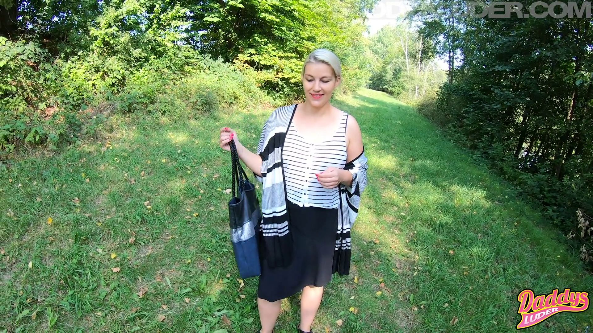 Shown in public, pissed and fucked l DADDYS LUDER