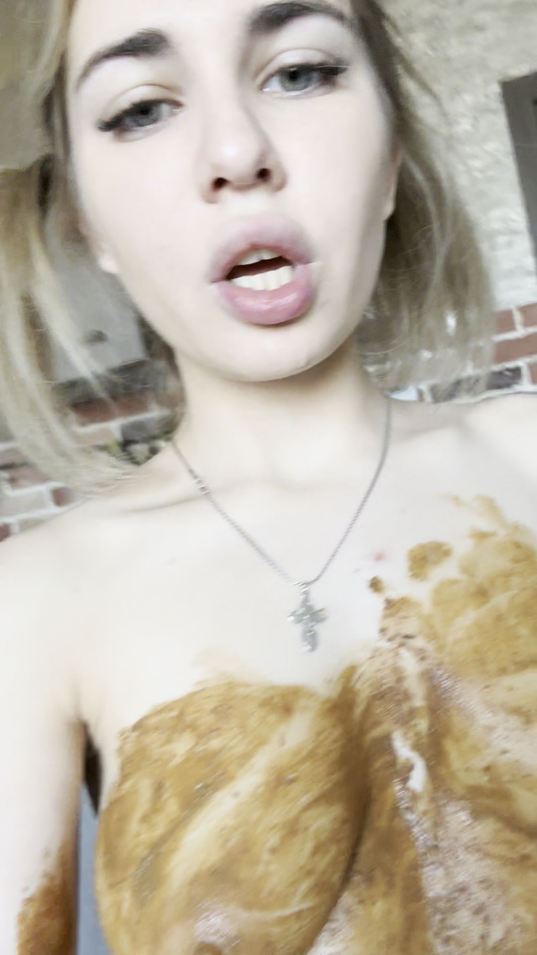 Misty Phoenix – There is shit all over my body