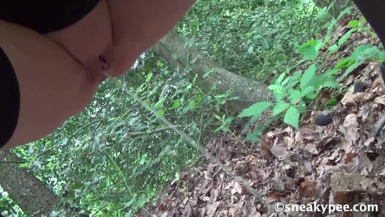 p2352 pissing in public, HD