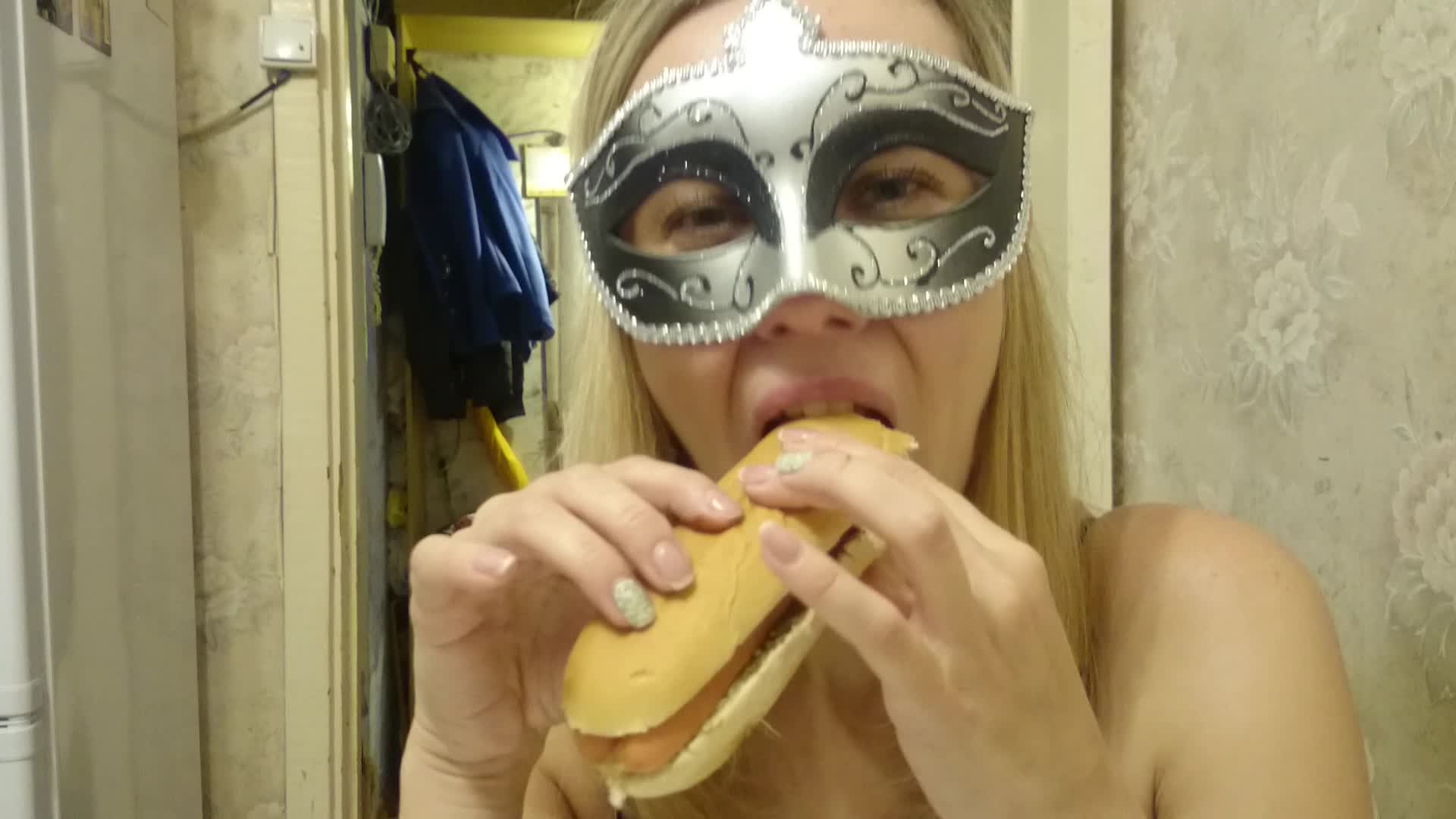 Brown wife – Hotdog with shit is delicious food