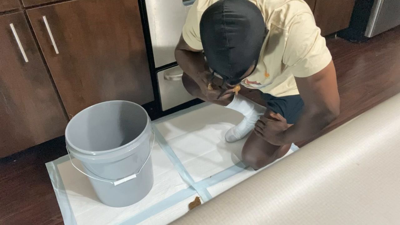 Ebonybooty49 – First Time Tasting Shit