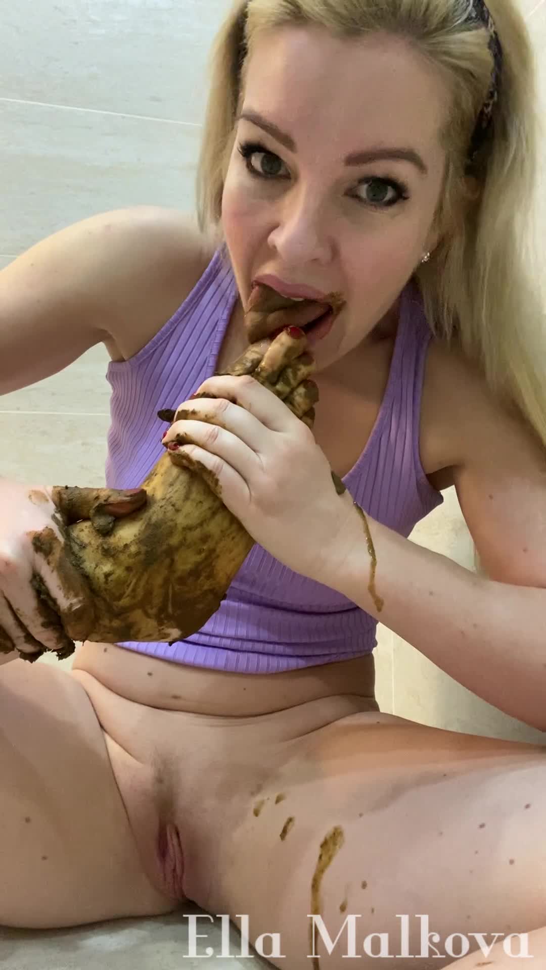Scat Ella – Shitty Toe feet Sucking