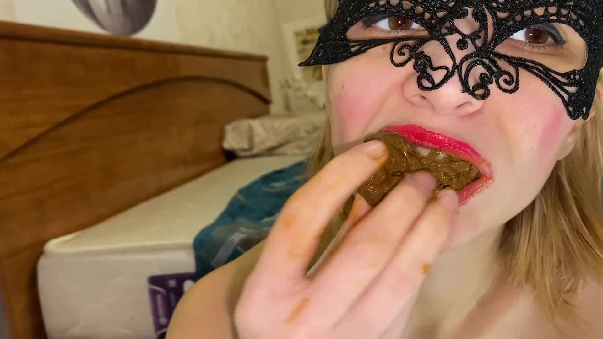 p00girl – made a cast of the jaw from shit like a dentist
