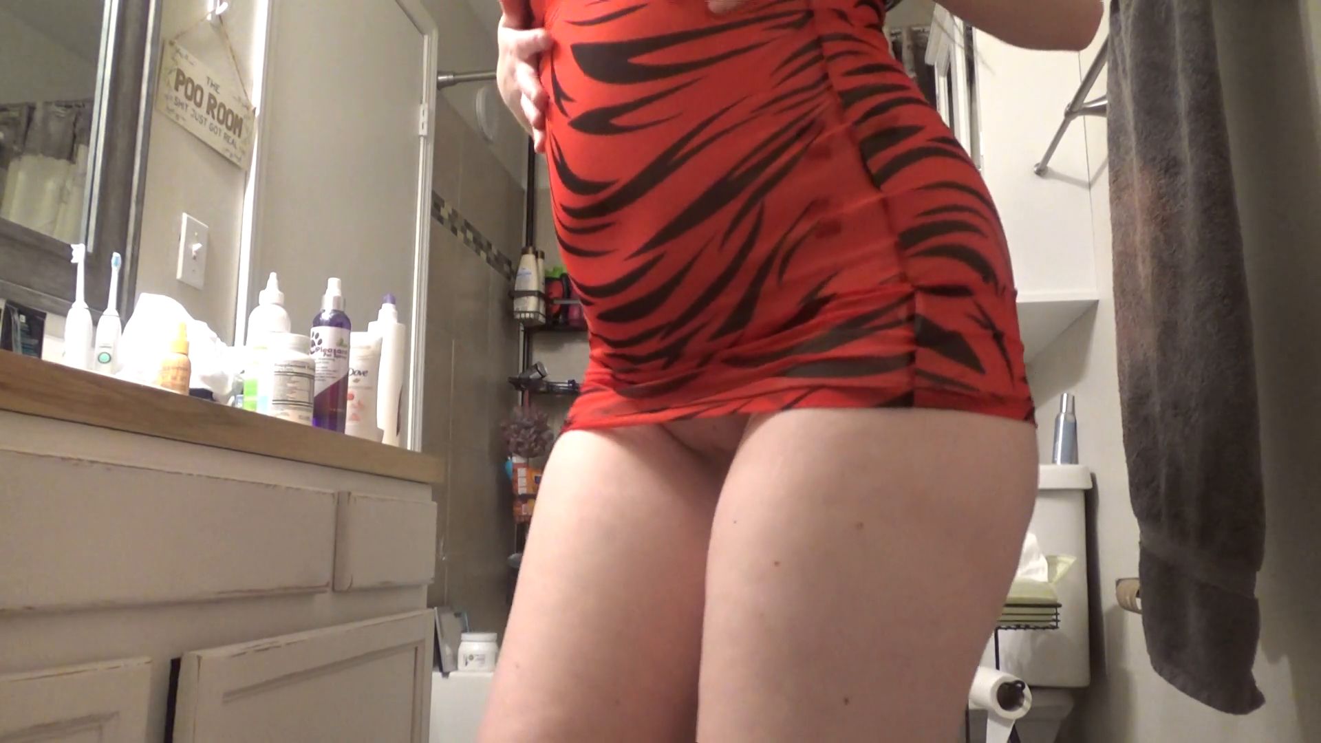 SexyScatForYou – 13 weeks pregnant dancing poop party