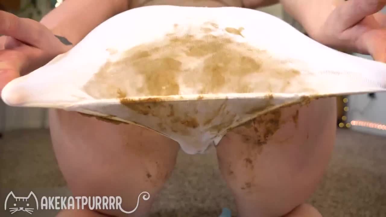 MakeKatPurrrr – Shitty Panty Twerk