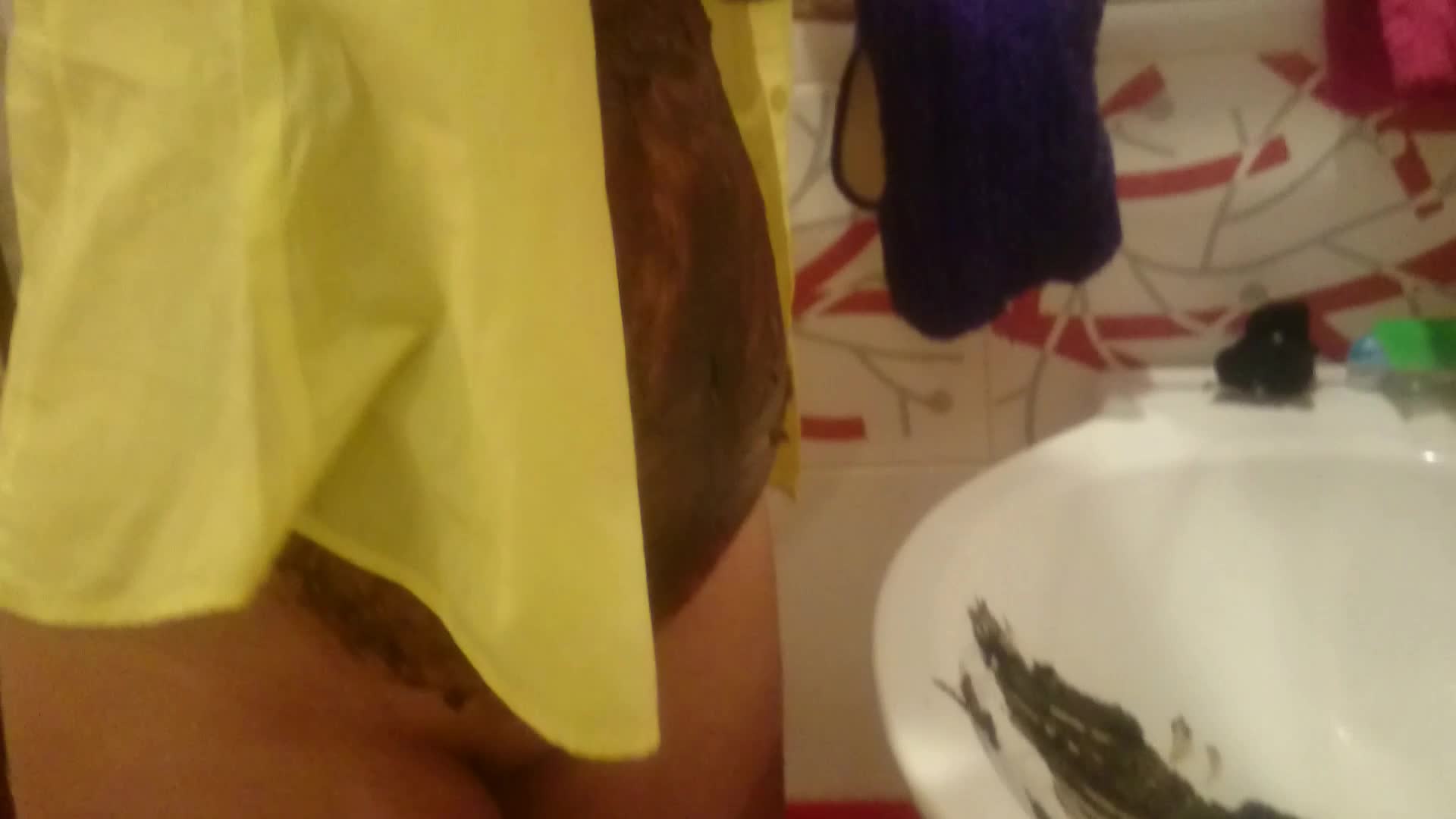 Brown wife – Shit in the sink