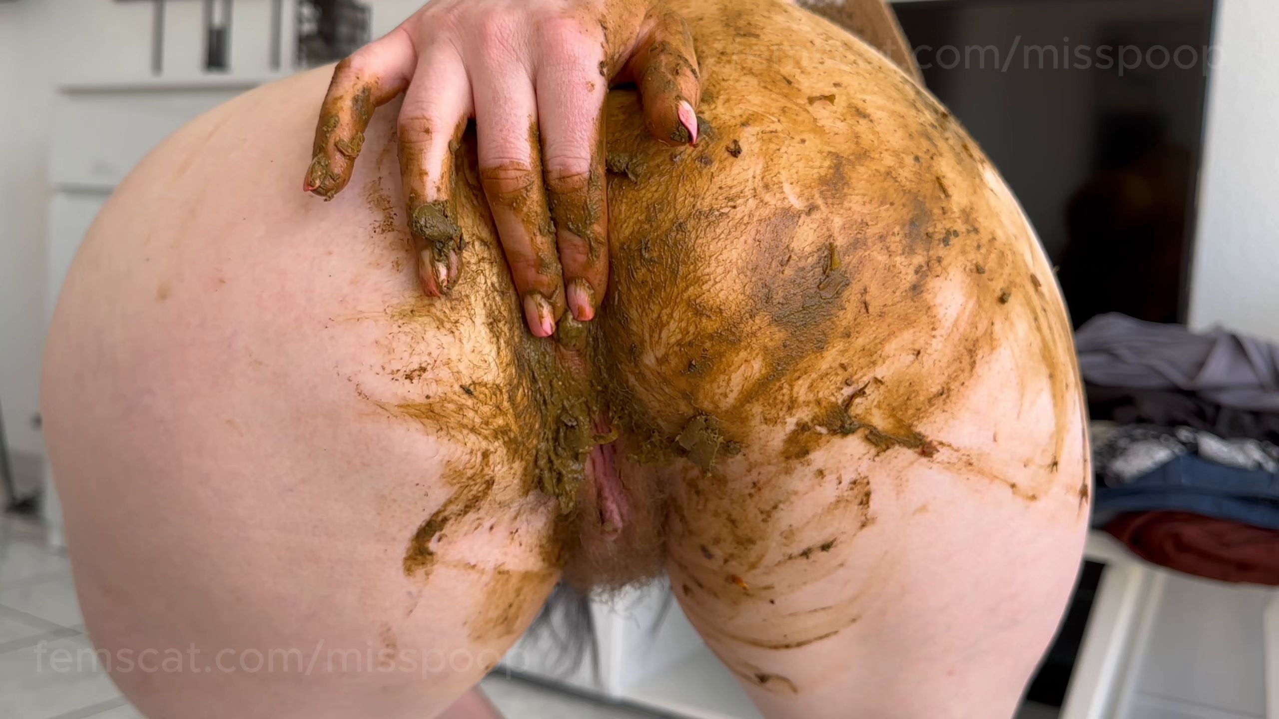 MissPoop – A stranger I met in the naturist area of Cap d’Agde